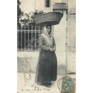 Nice - Une Porteuse avant 1903